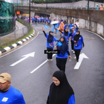 Runner Photo 7943114