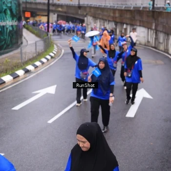 Runner Photo 7943117