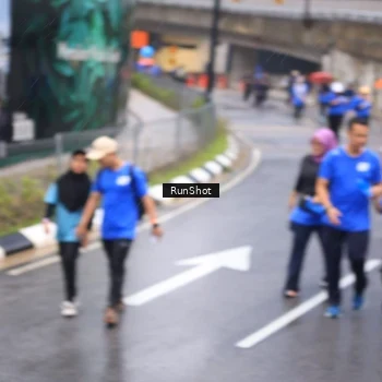 Runner Photo 7943123