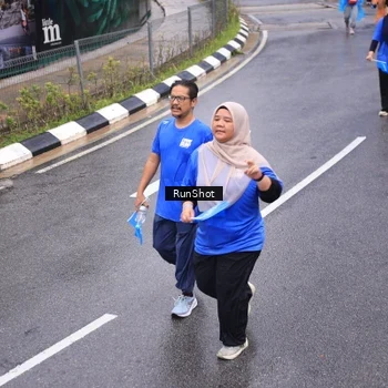 Runner Photo 7943132