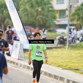 Runner Photo 7943152