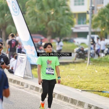 Runner Photo 7943159