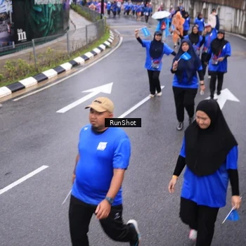 Runner Photo 7943165