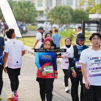Runner Photo 7943168