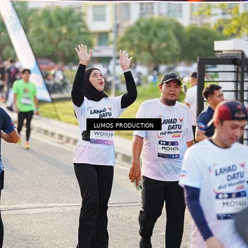 Runner Photo 7943194