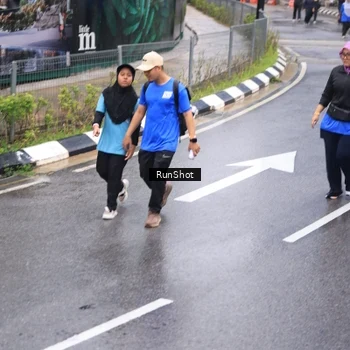 Runner Photo 7943202