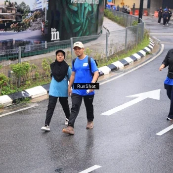 Runner Photo 7943247