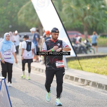 Runner Photo 7943252