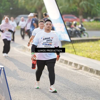 Runner Photo 7943265