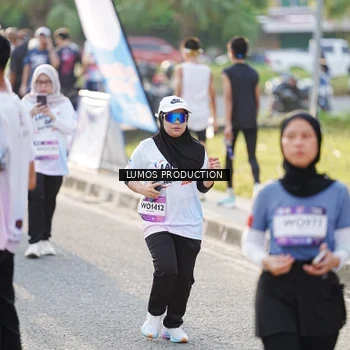 Runner Photo 7943275