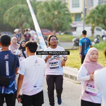Runner Photo 7943298