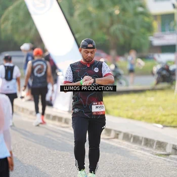 Runner Photo 7943300