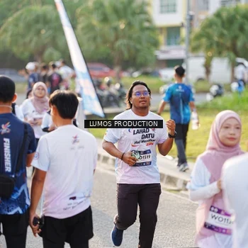 Runner Photo 7943317