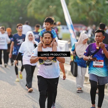 Runner Photo 7943334