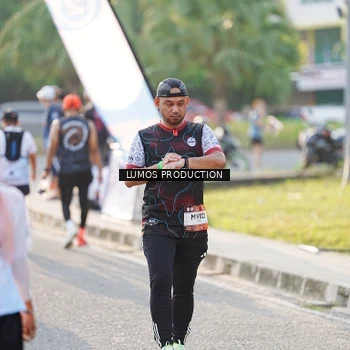 Runner Photo 7943354