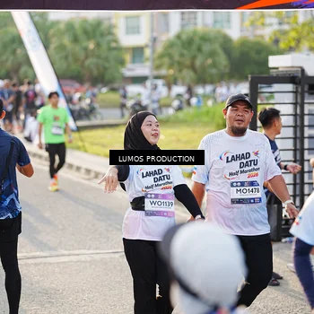 Runner Photo 7943356