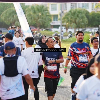 Runner Photo 7943361