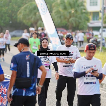 Runner Photo 7943368