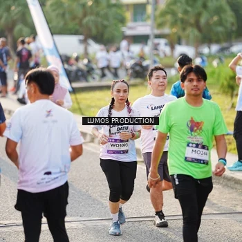 Runner Photo 7943377