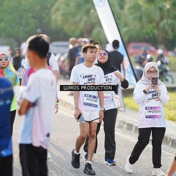 Runner Photo 7943386