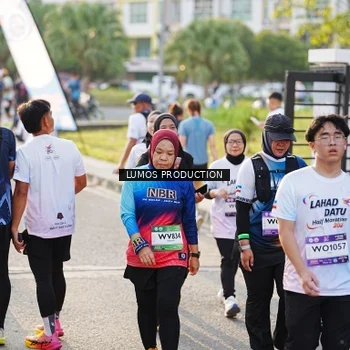 Runner Photo 7943409