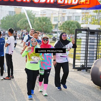 Runner Photo 7943410