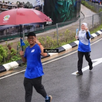 Runner Photo 7943423