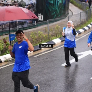 Runner Photo 7943424