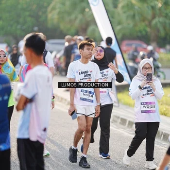 Runner Photo 7943436
