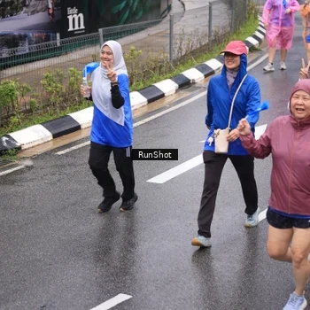 Runner Photo 7943437