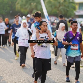 Runner Photo 7943447