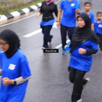 Runner Photo 7943455