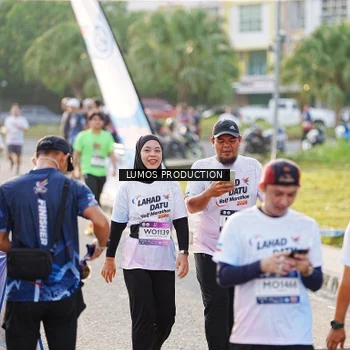 Runner Photo 7943456