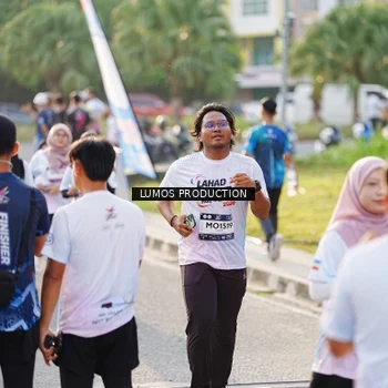 Runner Photo 7943460