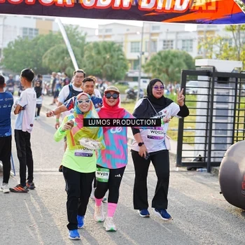 Runner Photo 7943464