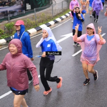 Runner Photo 7943469