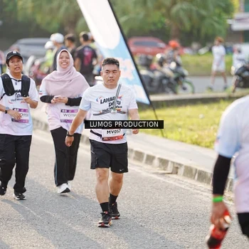 Runner Photo 7943471
