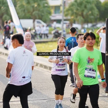 Runner Photo 7943477