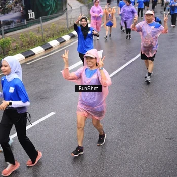 Runner Photo 7943484
