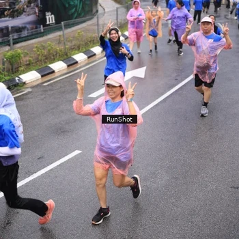 Runner Photo 7943489