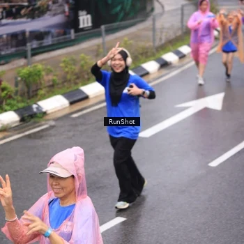 Runner Photo 7943494