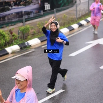 Runner Photo 7943500