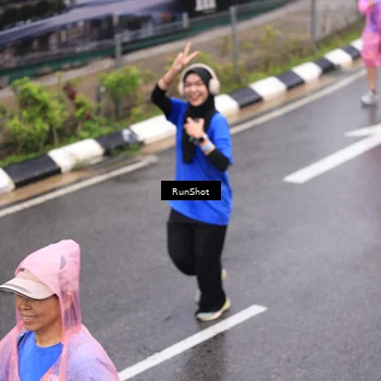 Runner Photo 7943501