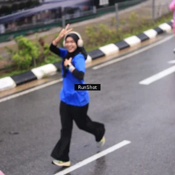 Runner Photo 7943512