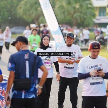 Runner Photo 7943516