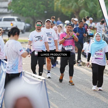 Runner Photo 7943518