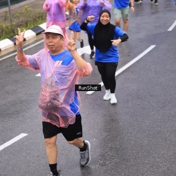 Runner Photo 7943527