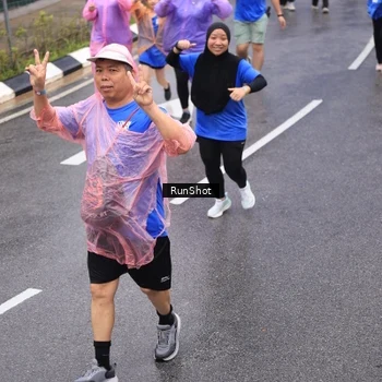 Runner Photo 7943533