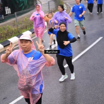 Runner Photo 7943540