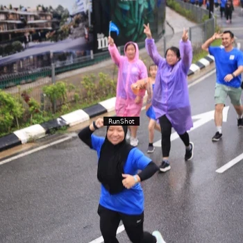 Runner Photo 7943556